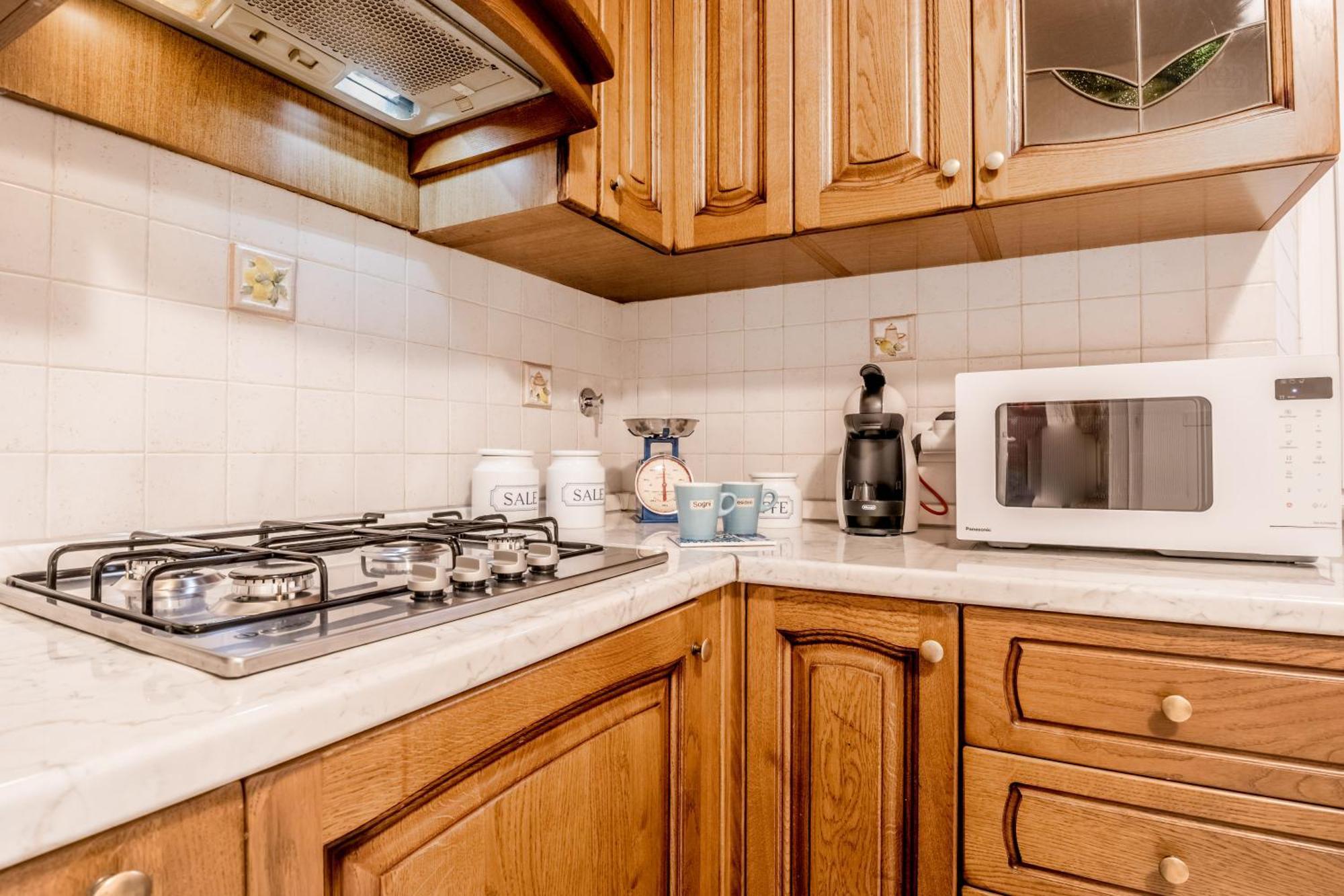 Appartement Piazza Vescovio Spazioso Trilocale Rome
