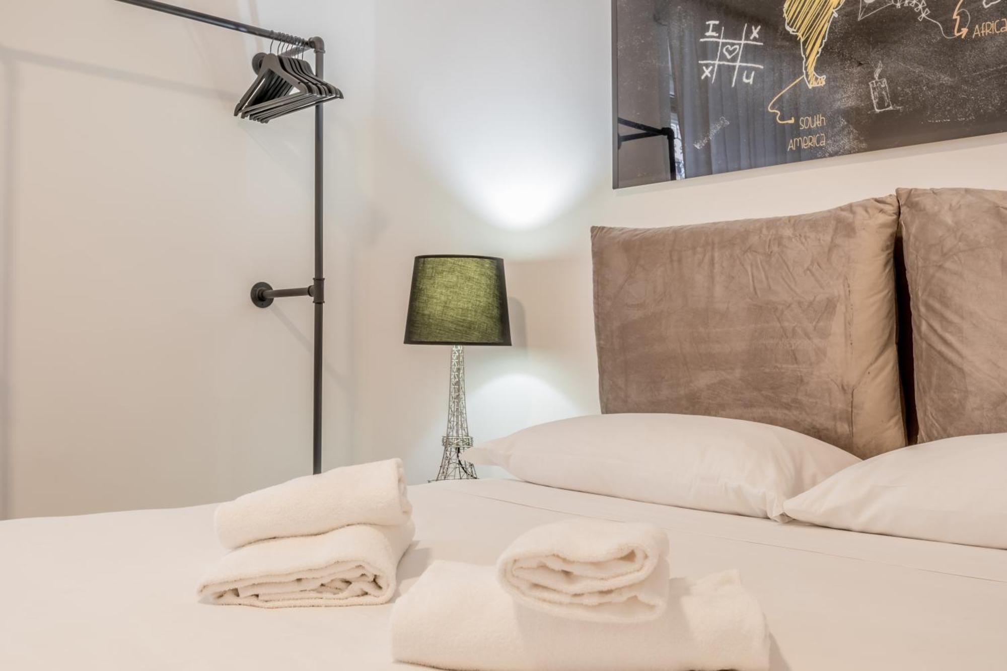 Piazza Vescovio Spazioso Trilocale Appartement *